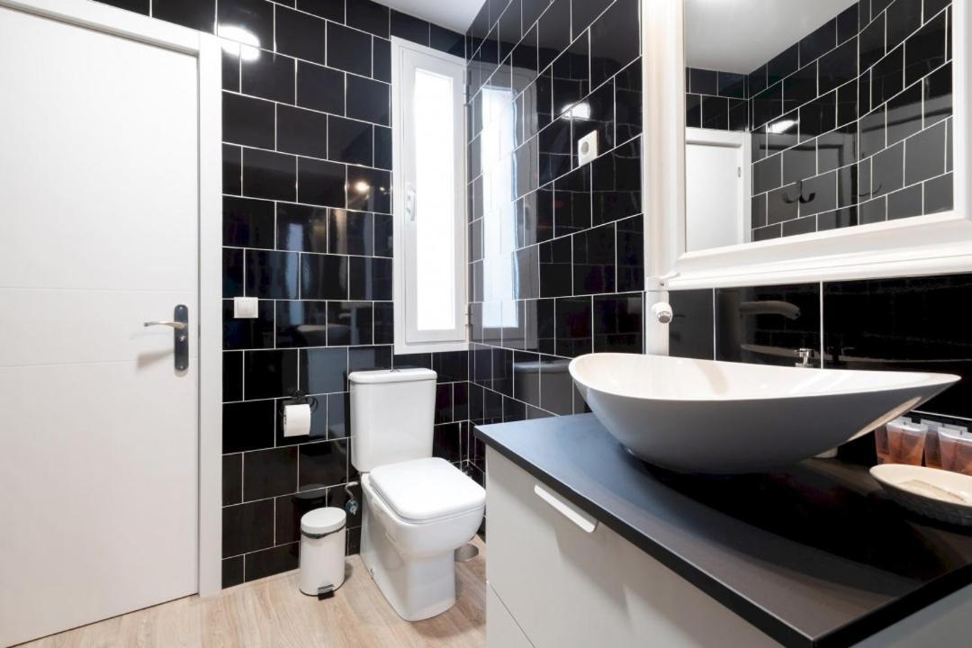 3 Bedrooms 1 Bathroom Furnished - Lavapies- Mintystay Madrid Extérieur photo