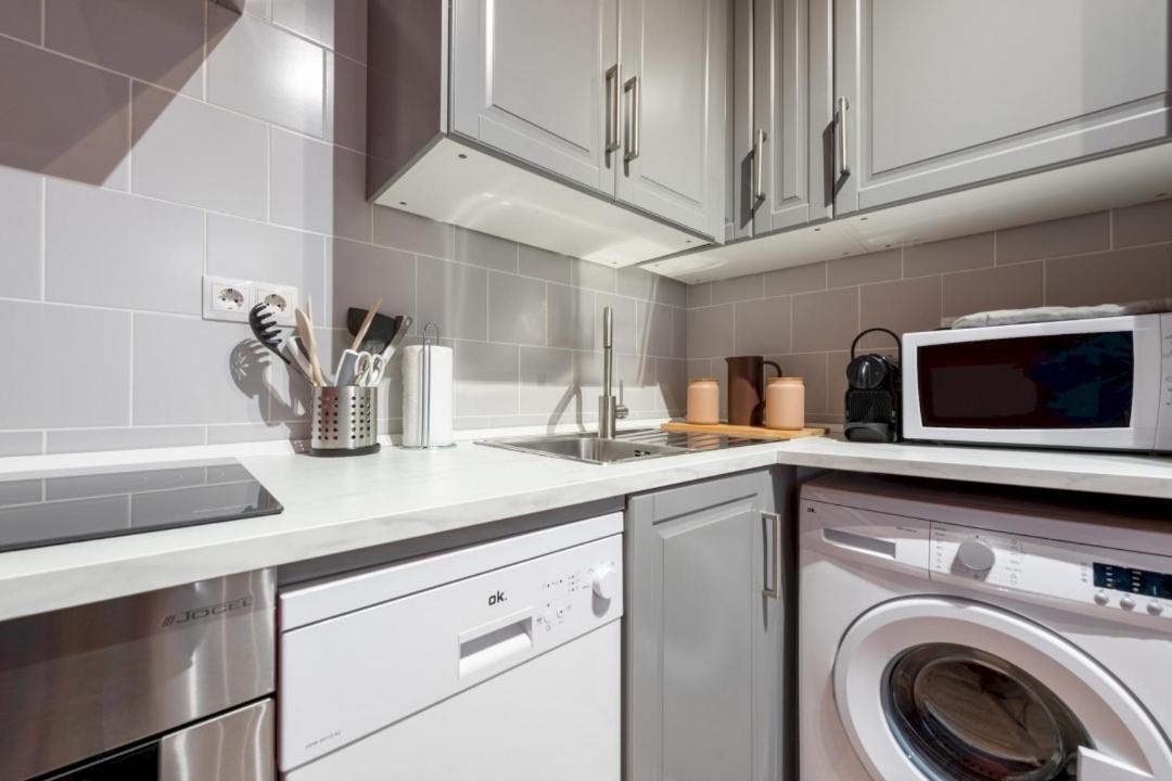 3 Bedrooms 1 Bathroom Furnished - Lavapies- Mintystay Madrid Extérieur photo